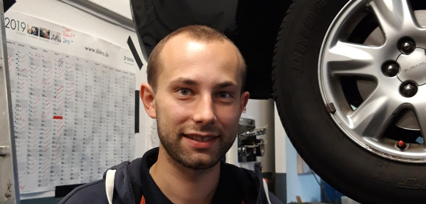 Richard Neer, KFZ-Servicetechniker
